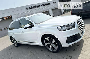 Внедорожник / Кроссовер Audi Q7 2015 в Киеве