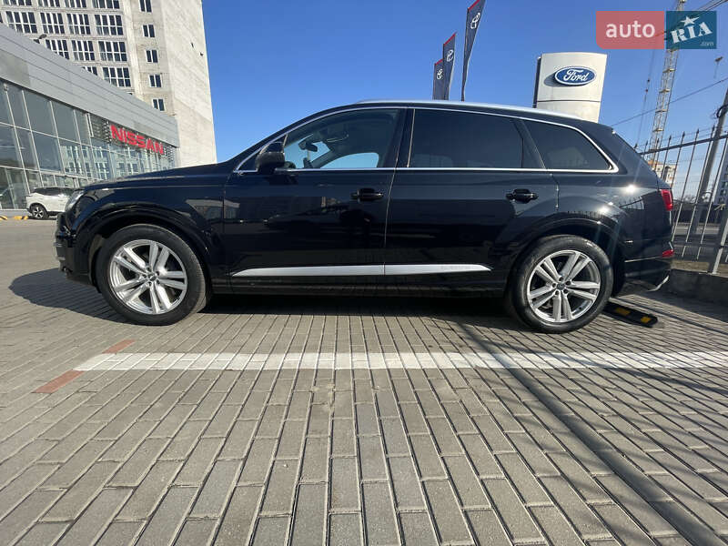 Позашляховик / Кросовер Audi Q7 2016 в Чернігові