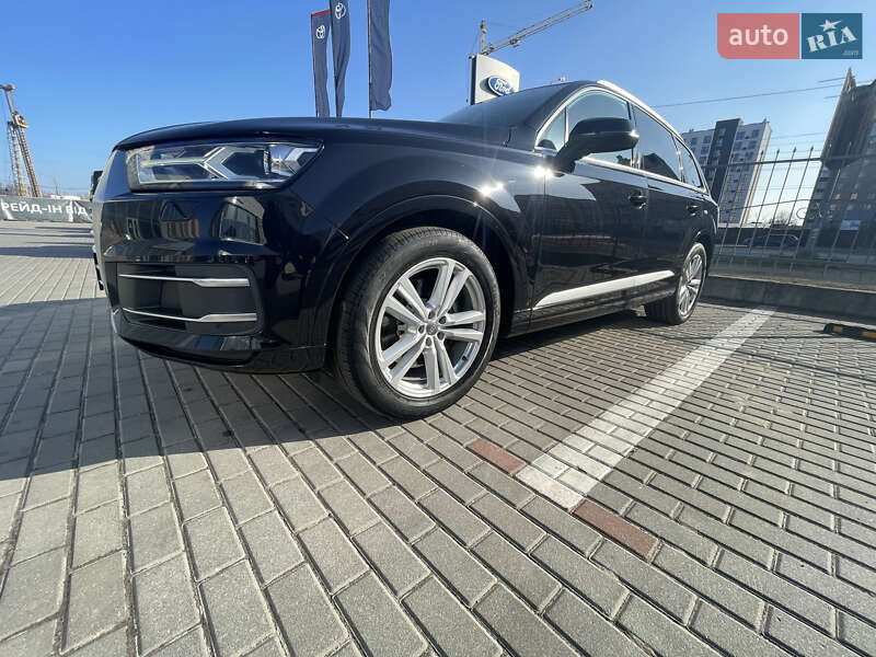 Позашляховик / Кросовер Audi Q7 2016 в Чернігові