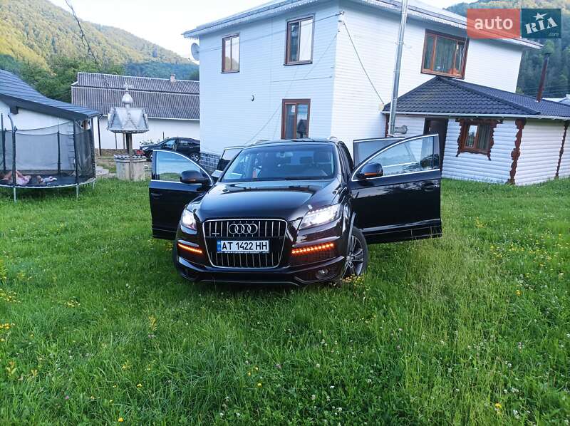 Внедорожник / Кроссовер Audi Q7 2012 в Косове