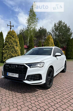 Audi Q7 2021