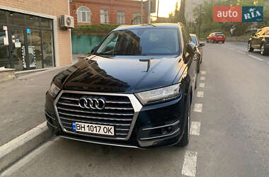 Внедорожник / Кроссовер Audi Q7 2018 в 