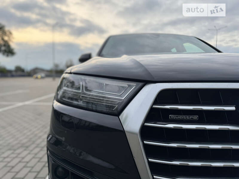 Внедорожник / Кроссовер Audi Q7 2018 в Тернополе