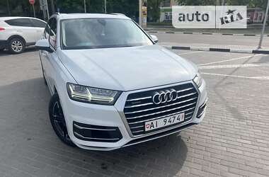 Внедорожник / Кроссовер Audi Q7 2017 в Ровно