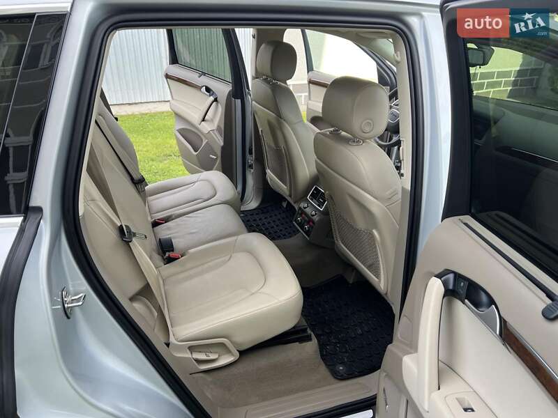 Позашляховик / Кросовер Audi Q7 2013 в Косові