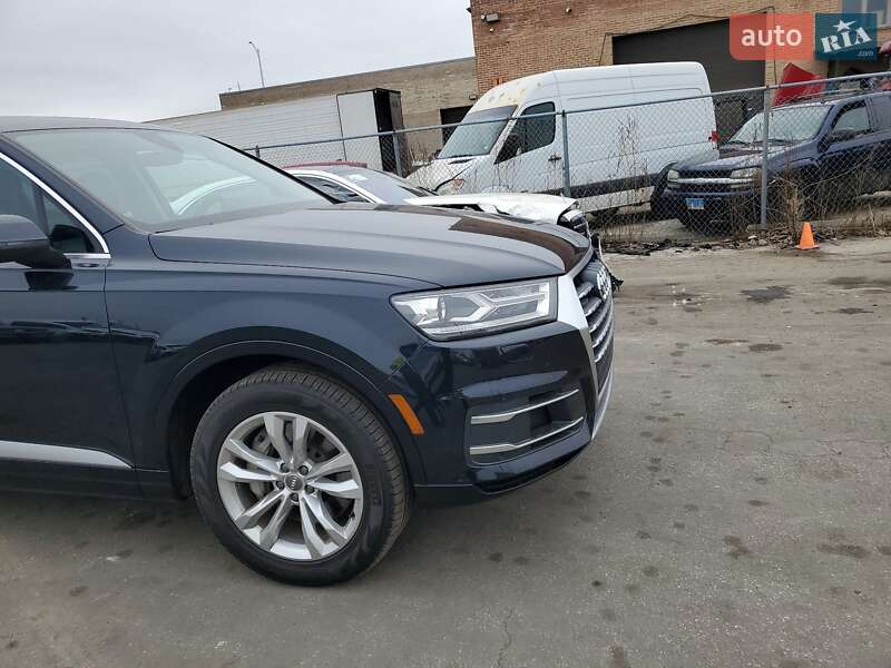 Позашляховик / Кросовер Audi Q7 2016 в Вінниці