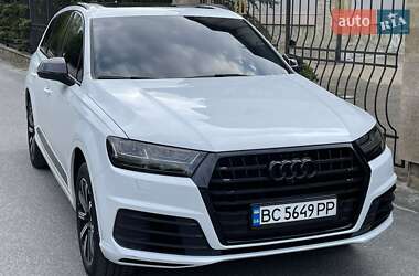 Внедорожник / Кроссовер Audi Q7 2017 в 