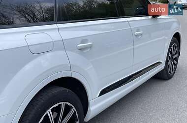 Внедорожник / Кроссовер Audi Q7 2017 в 