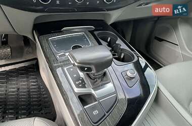 Внедорожник / Кроссовер Audi Q7 2017 в 