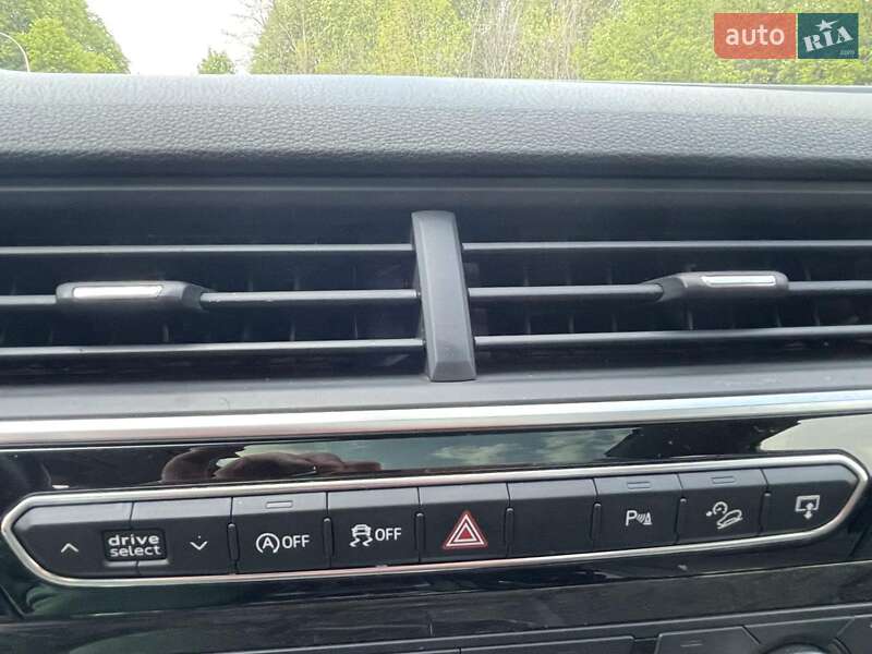 Позашляховик / Кросовер Audi Q7 2017 в Трускавці