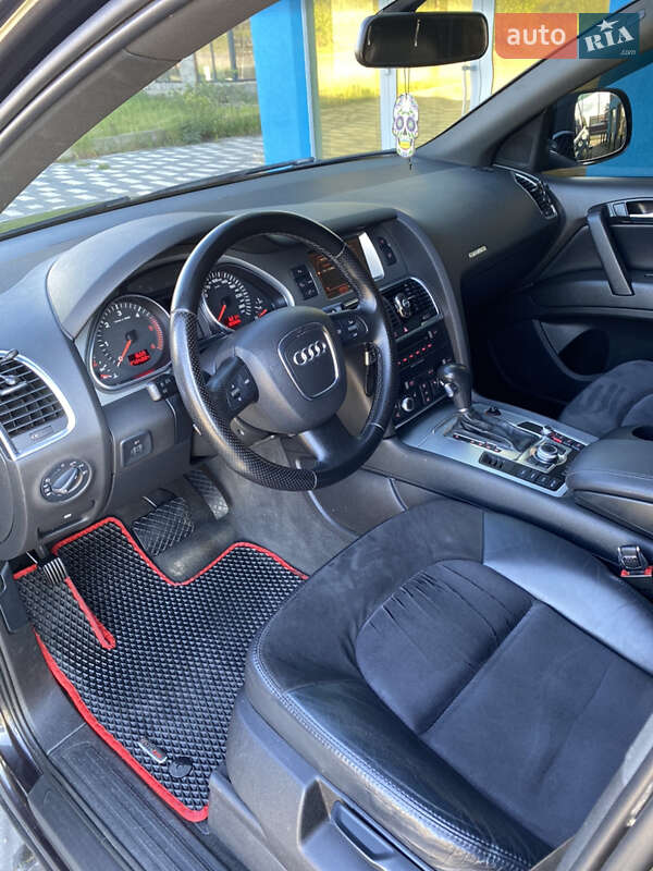 Внедорожник / Кроссовер Audi Q7 2007 в Тячеве