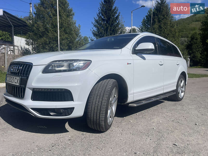 Позашляховик / Кросовер Audi Q7 2013 в Рахові