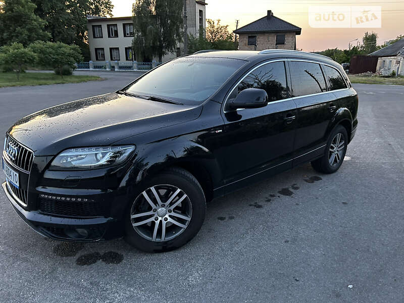 Позашляховик / Кросовер Audi Q7 2010 в Миронівці