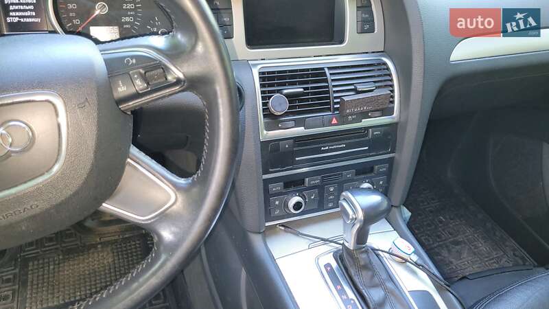 Внедорожник / Кроссовер Audi Q7 2013 в Сумах