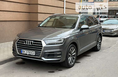 Внедорожник / Кроссовер Audi Q7 2016 в Ровно