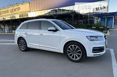 Внедорожник / Кроссовер Audi Q7 2017 в Сумах