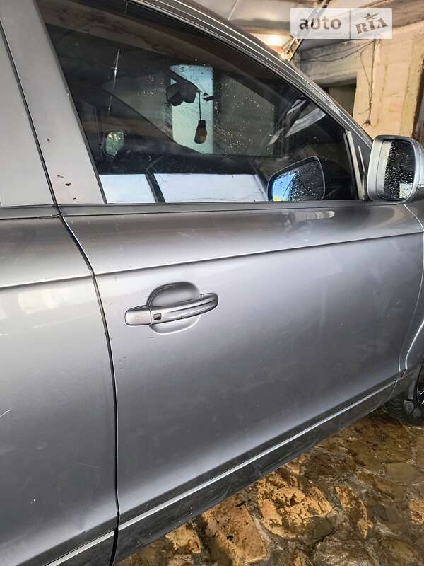 Позашляховик / Кросовер Audi Q7 2014 в Долині