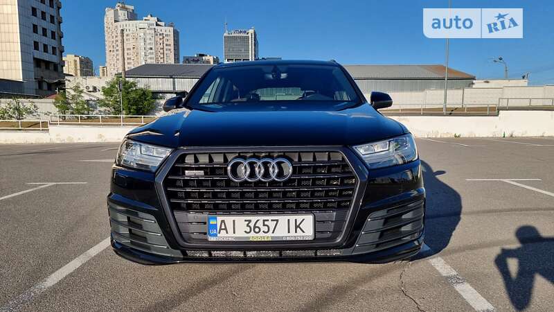 Позашляховик / Кросовер Audi Q7 2016 в Києві