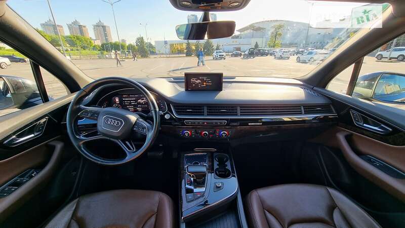 Позашляховик / Кросовер Audi Q7 2016 в Києві