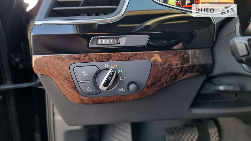 Позашляховик / Кросовер Audi Q7 2016 в Києві