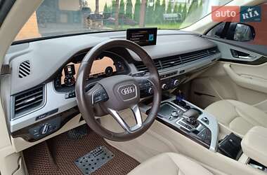 Внедорожник / Кроссовер Audi Q7 2018 в 