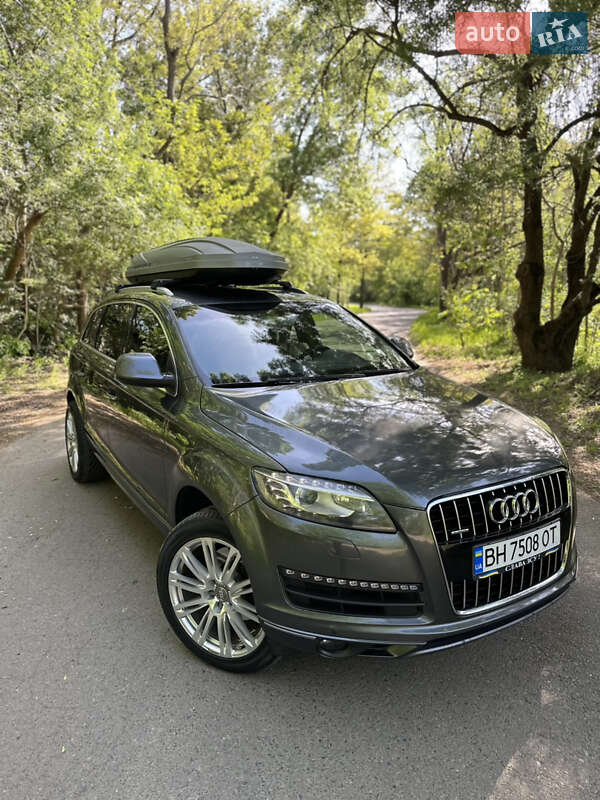 Позашляховик / Кросовер Audi Q7 2015 в Одесі