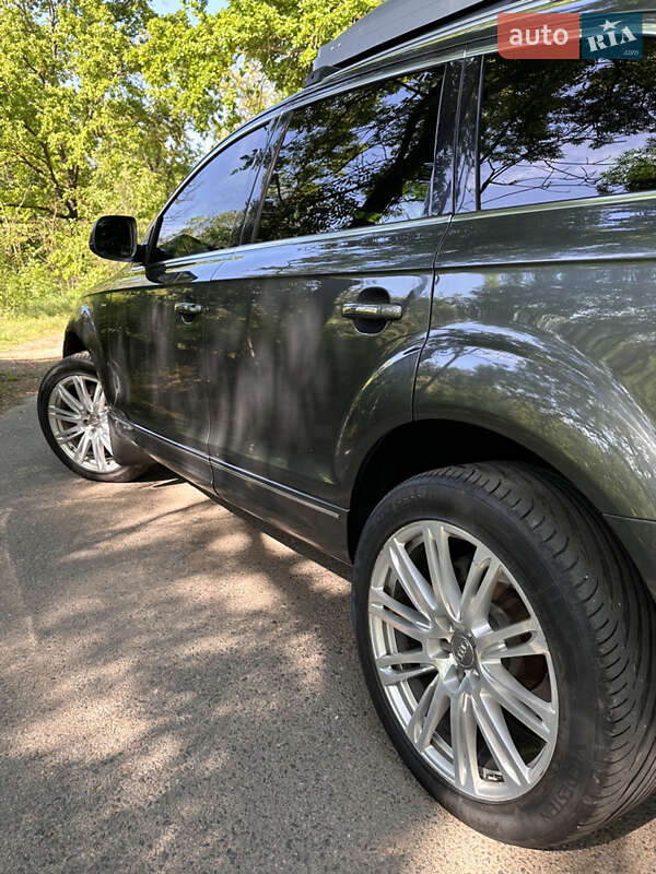 Позашляховик / Кросовер Audi Q7 2015 в Одесі