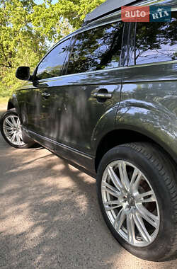 Внедорожник / Кроссовер Audi Q7 2015 в 