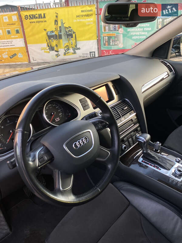 Внедорожник / Кроссовер Audi Q7 2013 в Звягеле