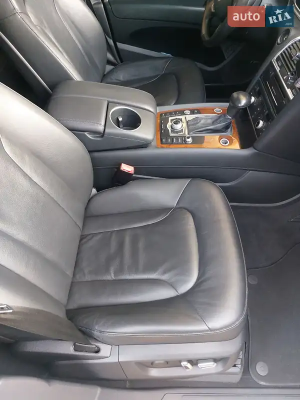 Audi Q7 2014 VIN WA1LGAFE1FD001476 фото оголошення 31 з 161