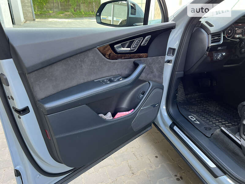 Внедорожник / Кроссовер Audi Q7 2019 в Луцке