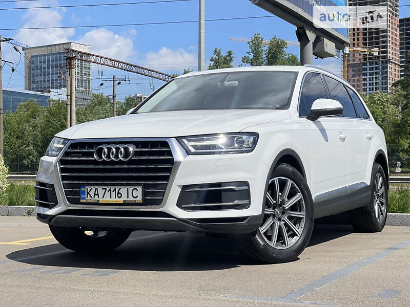 Внедорожник / Кроссовер Audi Q7 2015 в Киеве