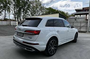 Внедорожник / Кроссовер Audi Q7 2020 в Киеве