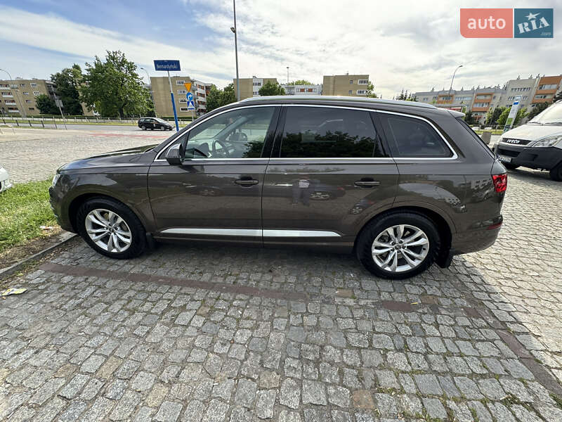 Внедорожник / Кроссовер Audi Q7 2015 в Киеве