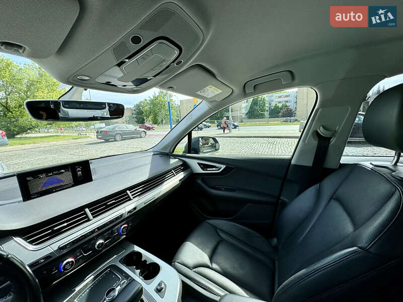 Внедорожник / Кроссовер Audi Q7 2015 в Киеве