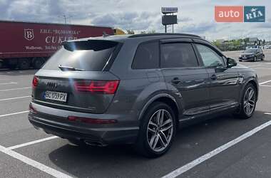Внедорожник / Кроссовер Audi Q7 2018 в 
