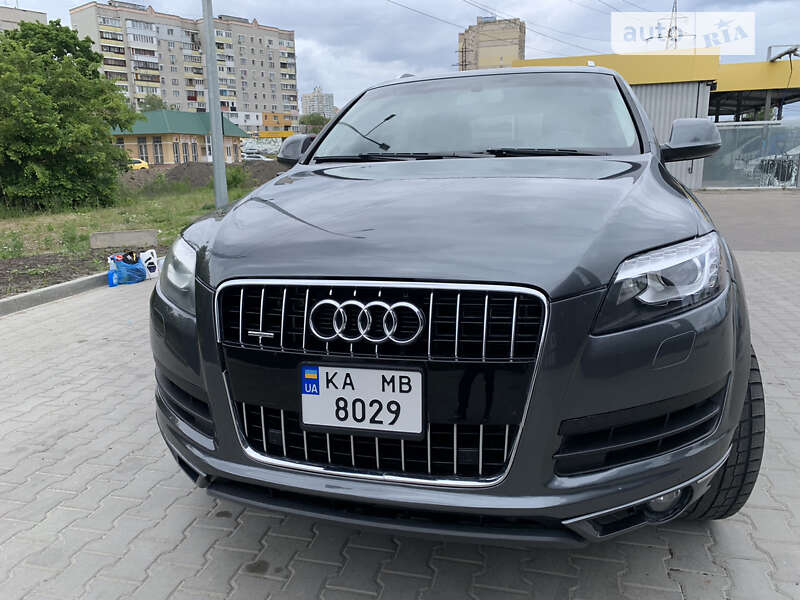 Внедорожник / Кроссовер Audi Q7 2013 в Вышгороде