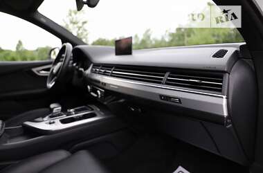 Позашляховик / Кросовер Audi Q7 2017 в Трускавці
