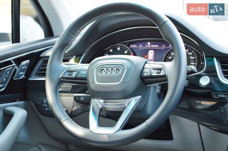 Позашляховик / Кросовер Audi Q7 2016 в Одесі
