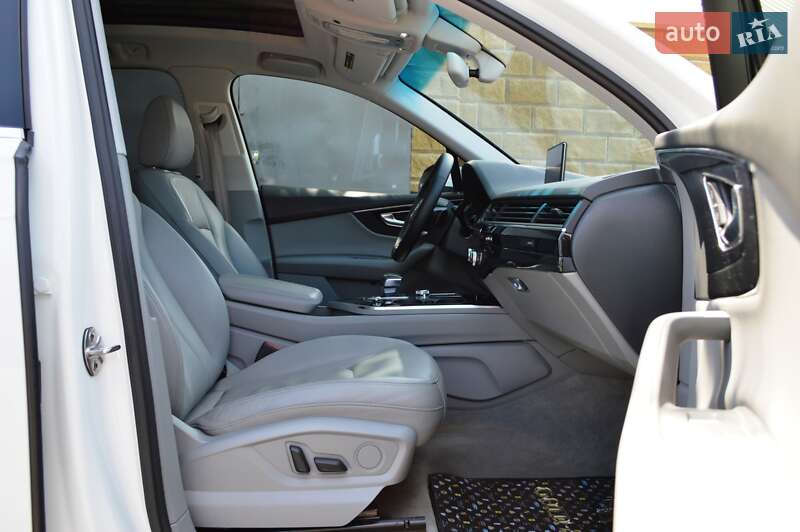 Позашляховик / Кросовер Audi Q7 2016 в Одесі