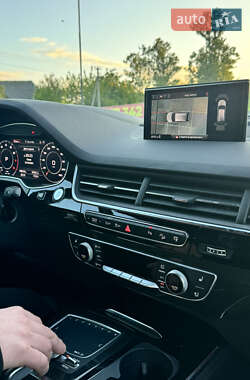 Внедорожник / Кроссовер Audi Q7 2016 в 