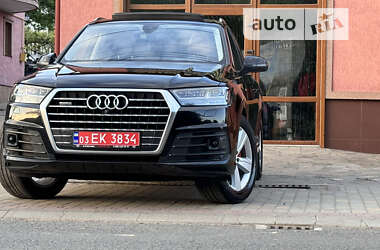 Внедорожник / Кроссовер Audi Q7 2016 в Сваляве