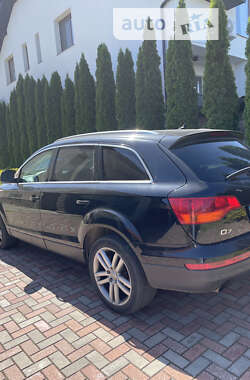 Внедорожник / Кроссовер Audi Q7 2006 в Тячеве