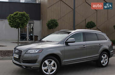 Позашляховик / Кросовер Audi Q7 2015 в 