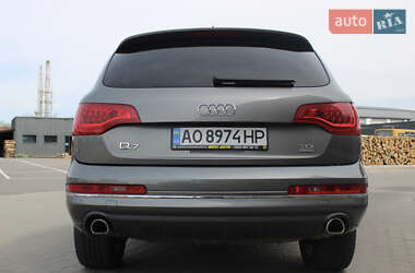 Позашляховик / Кросовер Audi Q7 2015 в 