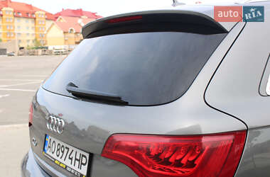 Позашляховик / Кросовер Audi Q7 2015 в 