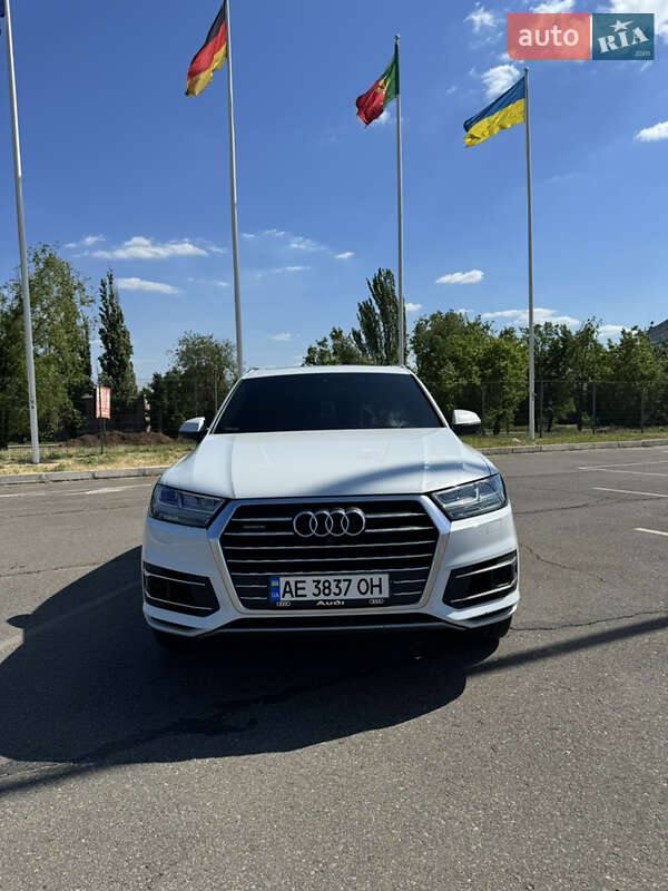 Audi Q7 2016