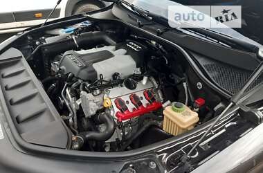 Позашляховик / Кросовер Audi Q7 2015 в 