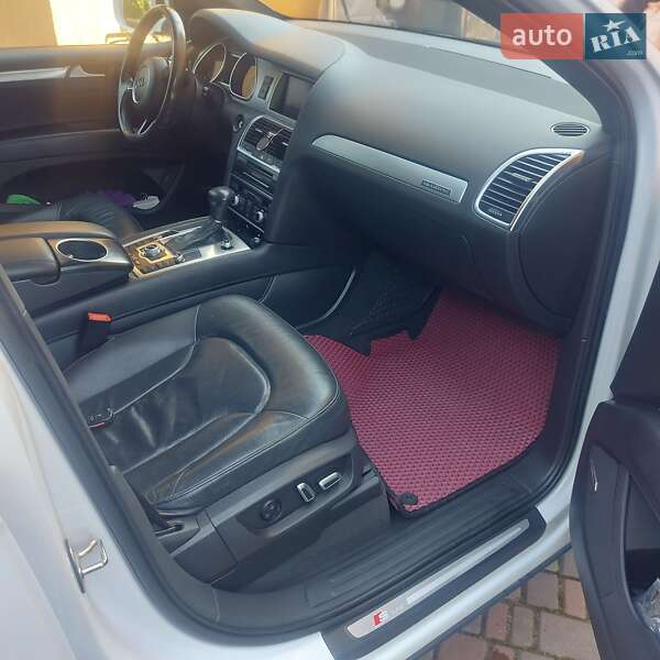 Внедорожник / Кроссовер Audi Q7 2015 в Чорткове