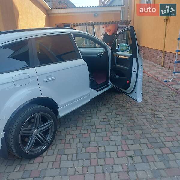 Внедорожник / Кроссовер Audi Q7 2015 в Чорткове